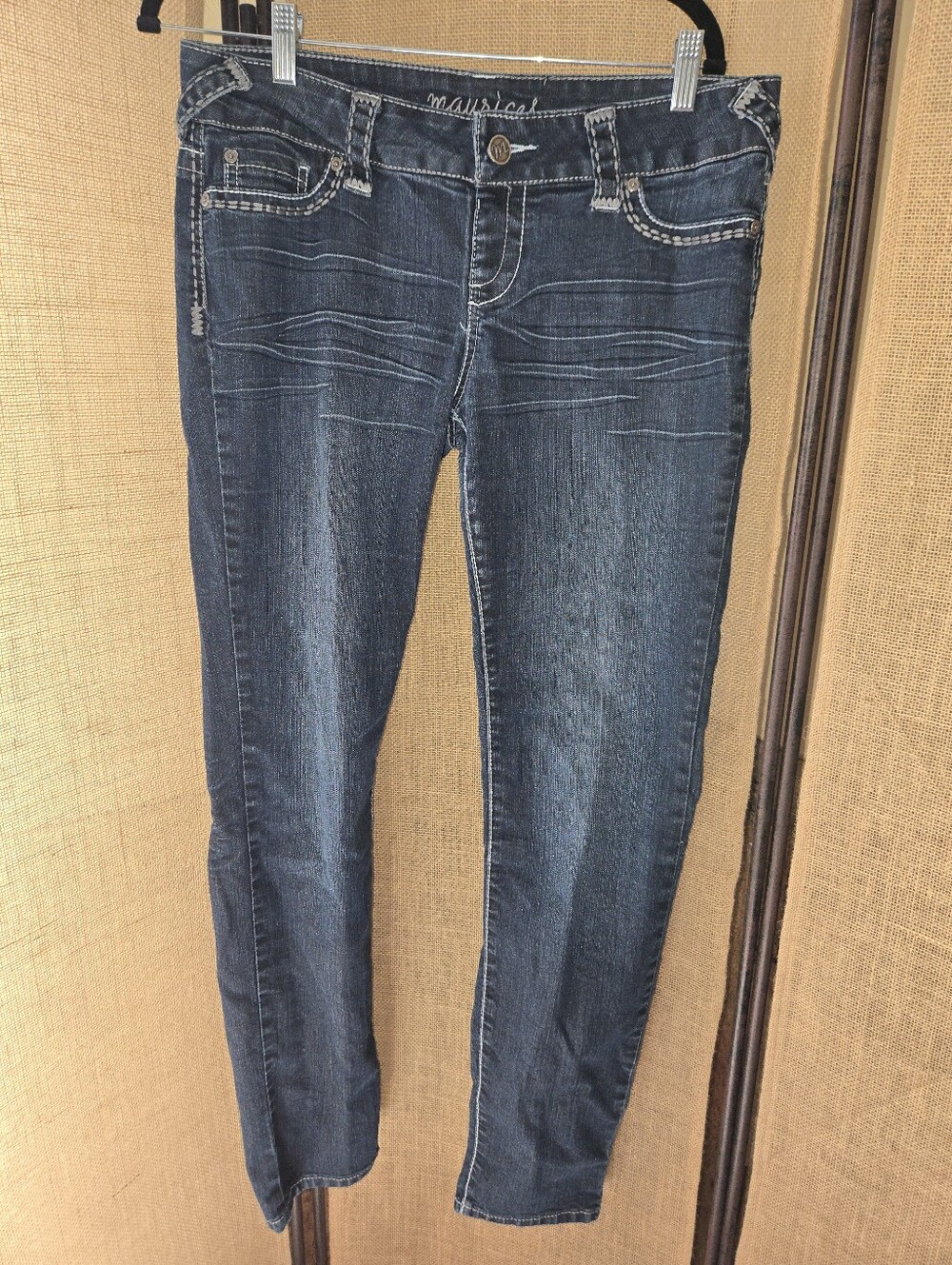 Maurices Women's Blue Jeans with Contrasting Stitching Mid-rise Large NWOT